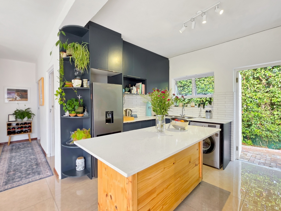 2 Bedroom Property for Sale in Belle Constantia Western Cape